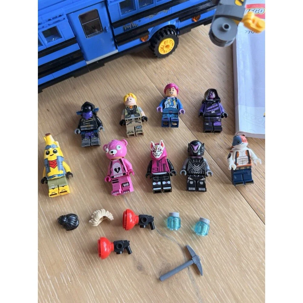 LEGO Battle Bus Fortnite Set 77073, Released 2024